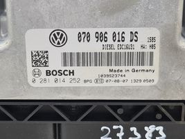 Volkswagen Transporter - Caravelle T5 Sterownik / Moduł ECU 070906016DS