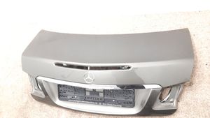 Mercedes-Benz E C207 W207 Takaluukun/tavaratilan kansi 