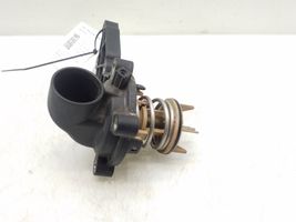 Audi A5 8T 8F Termostato/alloggiamento del termostato 06E121111AL