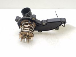 Audi A5 8T 8F Termostaatin kotelo 06E121111AL