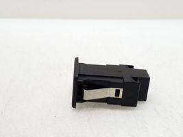 Volkswagen Tiguan Câble adaptateur AUX 5H0035724