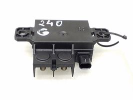 Mercedes-Benz CLS C218 X218 Relais de charge A0009822023