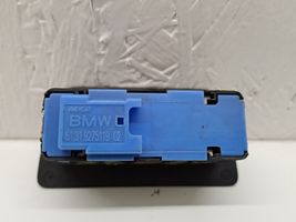 BMW 3 F30 F35 F31 Przycisk otwierania klapy bagażnika 927511902