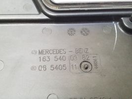 Mercedes-Benz ML W163 Sulakerasian kansi A1635844326