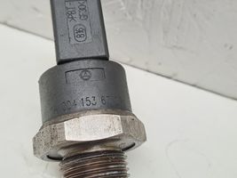 Mercedes-Benz E W211 Sensore di pressione del carburante A0041536728