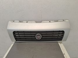 Fiat Ducato Maskownica / Grill / Atrapa górna chłodnicy 1308067070