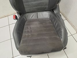 Volkswagen PASSAT CC Innenraum komplett 3C8867012