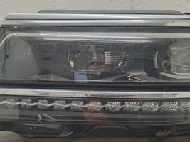 Volkswagen Tiguan Lampa przednia 5NB941081A