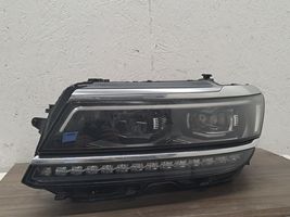 Volkswagen Tiguan Lampa przednia 5NB941081A