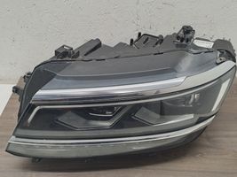 Volkswagen Tiguan Lampa przednia 5NB941081A