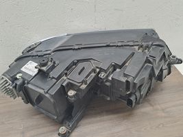 Volkswagen Tiguan Lampa przednia 5NB941081A