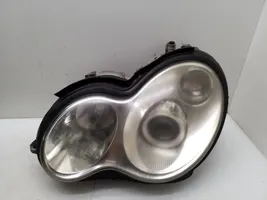 Mercedes-Benz C W203 Lampa przednia 1305235743