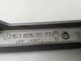 Mercedes-Benz ML W163 Listwa pod lampę przednią 1638260277