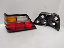 Mercedes-Benz E W124 Objetivos de los faros traseros 1248201364