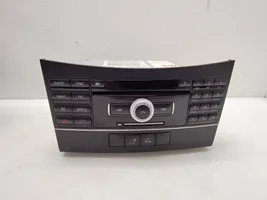 Mercedes-Benz E W212 Radio/CD/DVD/GPS head unit A2129063001