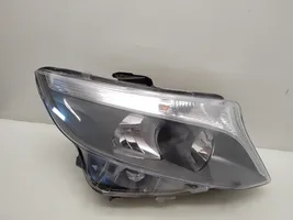 Mercedes-Benz Vito Viano W447 Lampa przednia 01020001