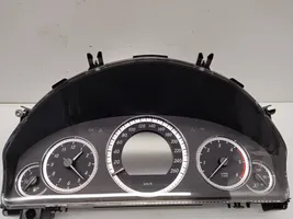 Mercedes-Benz E W212 Tachimetro (quadro strumenti) A2129004104