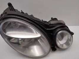 Mercedes-Benz E W211 Lampa przednia 15436001