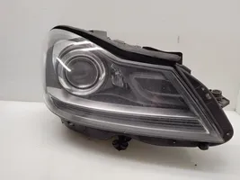 Mercedes-Benz C W204 Lampa przednia A2048205659