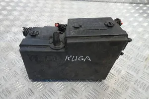 Ford Kuga I Boîte à fusibles 8V4T-14K733