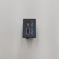 Nissan Leaf II (ZE1) Connecteur/prise USB 280236WK0A