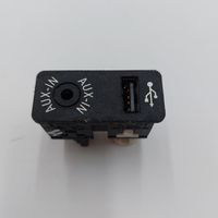 Mini Cooper Countryman R60 Gniazdo / Złącze USB 9229246