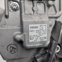 Nissan Leaf II (ZE1) Ilmastointilaitteen kompressorin pumppu (A/C) 926005SA1B