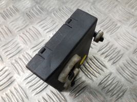 Audi A5 8T 8F Oven keskuslukituksen ohjausyksikön moduuli 8T0959795E