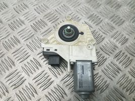 Audi Q7 4L Motorino alzacristalli della portiera anteriore 4L0959801B