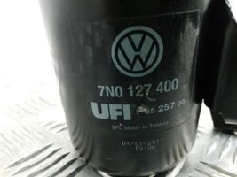 Volkswagen PASSAT B7 Boîtier de filtre à carburant 3AA127399M