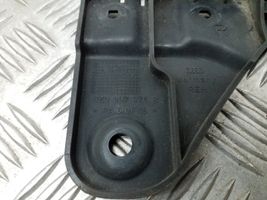 Audi A2 Soporte de montaje del parachoques trasero 8Z0807376B