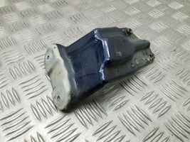 Volkswagen Golf Plus Supporto di montaggio del parafango 5M0821136