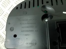 Volkswagen Eos Spidometras (prietaisų skydelis) 1Q0920964A