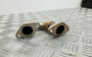 Volkswagen Eos Tuyau de raccordement solide EGR 03G131521AM