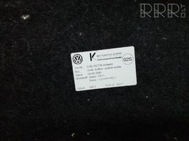 Volkswagen PASSAT B7 Tavaratilan sivuverhoilu 3AF867428B