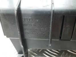 Audi A3 S3 A3 Sportback 8P Cassetta degli attrezzi 8P0881578