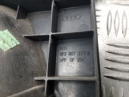 Audi A3 S3 8P Mocowanie narożnika zderzaka tylnego 8P3807377B