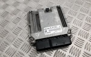 Volkswagen Golf VII Motorsteuergerät ECU 04L907309D