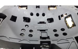 Audi A4 S4 B9 Klamka/wspornik zewnętrzny drzwi przednich 8W0837812A