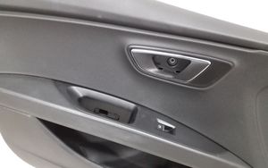 Seat Leon (5F) Revestimiento de puerta delantera 5F4867131L