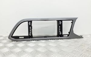 Seat Leon (5F) Moldura de la unidad delantera de radio/GPS 5F2858061