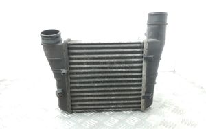 Seat Exeo (3R) Chłodnica powietrza doładowującego / Intercooler 8E0145805AA