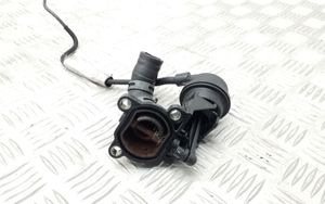 Audi A6 S6 C7 4G Boîtier de thermostat / thermostat 059121737