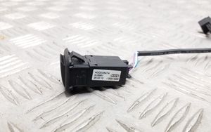 Audi A6 S6 C7 4G AUX-pistokeliitin 4G0035474