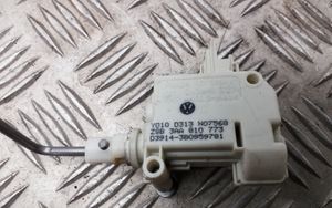 Volkswagen PASSAT B7 Serratura del tappo del serbatoio del carburante 3AA810773