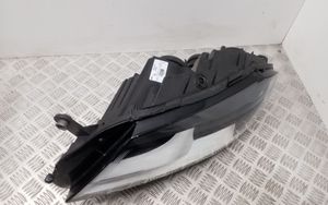 Volkswagen PASSAT B7 Lampa przednia 3AC941005