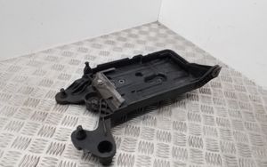 Volkswagen PASSAT B8 Battery tray 5Q0915321J