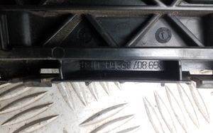 Volkswagen PASSAT B8 Staffa angolare del supporto di montaggio del paraurti 3G9807356RH