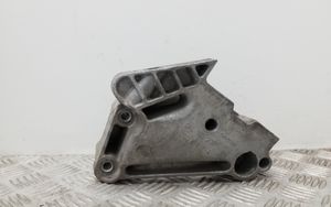 Volkswagen PASSAT B8 Engine mounting bracket 04L199207