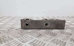 Volkswagen Touareg II Supporto per boccola della barra antirollio, anteriore 7L0411063B